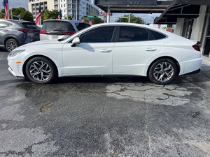 Hyundai Sonata SEL FWD 2022 - Product Image 2