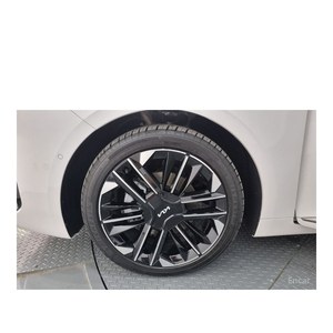 Kia K8 Signature 2024, 2541 km, Boîte de vitesses automatique, Sièges en cuir, Volant à gauche - Product Image 5