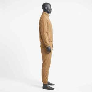 Ensemble de survêtement coupe-vent personnalisé deux pièces avec veste zippée et pantalon de survêtement en nylon pour homme - Product Image 3
