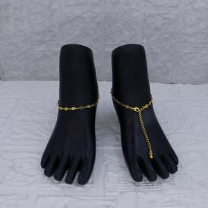 Chaîne de cheville classique en or plaqué or avec motif floral pour femmes, élégante chaîne de cheville traditionnelle, bijoux réglables pour mariage et usage quotidien - Product Image 3