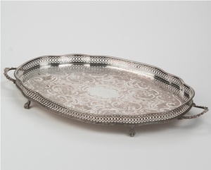 Elegante Bandeja de Servicio de Metal con Acabado Pulido para el Hogar, Cocina, Restaurante y Cafetería - Product Image 5