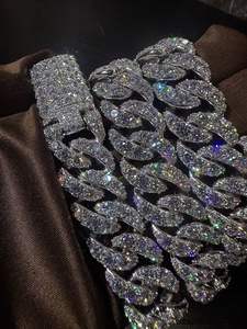 Chaîne en Moissanite Diamantée de Haute Qualité, Style Iced-Out Premium, Idéale pour le Quotidien, les Événements Spéciaux et les Cadeaux, Disponible au Meilleur Prix - Product Image 2