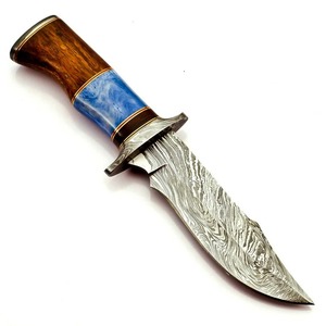 Couteau de camping Bowie artisanal de qualité industrielle avec lame en acier Damas de 10 pouces, manche en os et bois, étui en cuir - Product Image 1