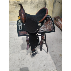 Selle de cheval anglaise noire de luxe, décorée à la main avec des motifs floraux, pour le cowboy, le ranch, la randonnée équestre, avec des accessoires décoratifs en acier inoxydable - Product Image 1