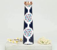 Bouteille d'eau en cuivre à motif Ikat, design médaillon, réutilisable, forme conique, pour voyage, bureau, cuisine