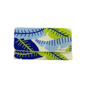 Pochette élégante faite à la main avec broderie de feuilles bleues et vertes, sac de soirée et de tous les jours personnalisé pour femmes - Product Image 1