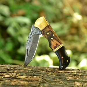 Cuchillos plegables de caza con hoja curva para desollar y preparar alimentos en campamentos. - Product Image 1