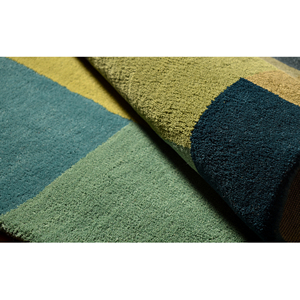 Tapis d'appoint géométrique contemporain en laine et viscose tufté à la main, à poils ras, patchwork rectangulaire irrégulier 3D - Product Image 3