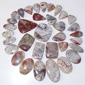 Lot de pierres précieuses naturelles en agate Crazy Lace, polies, aux couleurs changeantes, formes et tailles variées pour la fabrication de bijoux - Product Image 2