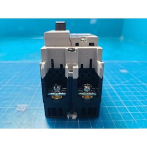 ฟูจิ บีดับเบิลยู ซีรีส์ - 2P / 40A / 50AF BW50RAGU-2P040 เซอร์กิตเบรกเกอร์แบบโมลด์เคส ใช้แล้วตามสภาพเดิม อะไหล่อุปกรณ์เซมิคอนดักเตอร์รุ่นเก่า - Product Image 4