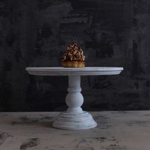 Support à gâteau en bois d'inspiration vintage, de forme ronde classique, pour desserts de célébration et décoration d'événements - Product Image 2