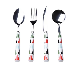Ensemble de couverts en acier inoxydable tendance pour une touche de luxe discrète, décoration de table imposante, écologique et durable pour les fêtes - Product Image 3