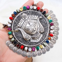 Pendentif frangé en argent sterling 925 oxydé avec pièce de monnaie et pierres précieuses multiples Durga Maa, Memoria Jewels