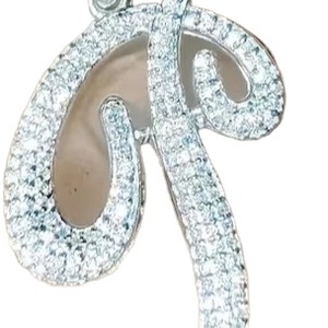 Colgante de moissanita de arena P de forma redonda blanca, colgante de diamante de moissanita de Plata de Ley 925, regalo de joyería de hip hop para ella - Product Image 3