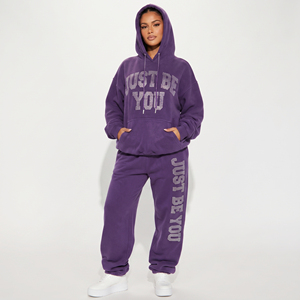 Survêtement oversize pour femme avec strass, 100 % polaire polyester, manches longues, épaules tombantes, pantalon large et sweat à capuche - Product Image 1
