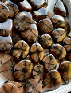 Gema de Chiastolita Natural Exclusiva de Grado AAA, Bonito Cabujón de Chiastolita Hecho a Mano, Piedra Semipreciosa Suelta, Hermosa Gema - Product Image 5