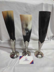 Verres à boire en corne de buffle véritable et authentique, fabriqués à la main, vaisselle moderne, idéal pour le miel, le vin, la bière, les boissons alcoolisées, artisanat - Product Image 3