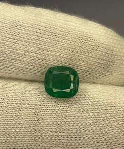 ESMERALDA NATURAL DE 8.20X7.70MM CON CORTESO DE COJÍN. HERMOSA ESMERALDA PARA JOYERÍA. - Product Image 2