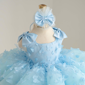 Vestido de fiesta de tul con mariposas 3D para niñas, con alas grandes en la espalda y corpiño ajustable con cordones. - Product Image 6