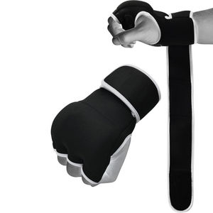 Bandages de boxe personnalisés de qualité supérieure, design de logo personnalisé, coton respirant écologique, colle à l'oxyde de zinc, fabriqué au Pakistan - Product Image 1