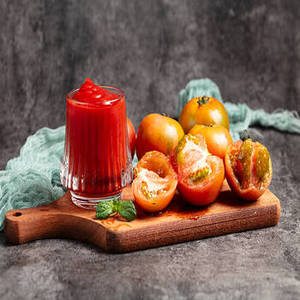 Puré de Tomate Fresco de Primera Calidad, 28-30 Brix, 24 Meses de Duración, Marcas Internacionales de Alimentos de la India, Empaque de Marca Privada - Product Image 1