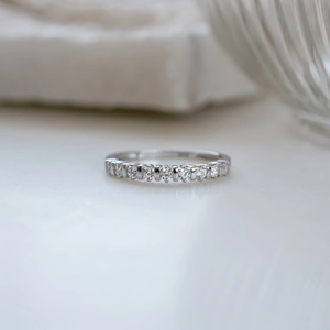 Anillo apilable de oro amarillo con diamantes cultivados en laboratorio, redondos y en forma de baguette, al por mayor - Product Image 1