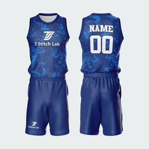 Divisa da <span class=keywords><strong>Calcio</strong></span> 7v7 Unisex per Adulti, 100% Poliestere Traspirante, Pantaloncini Professionali di Qualità Ufficiale per Partite, Vendita all'Ingrosso Diretta dalla Fabbrica - Product Image 1