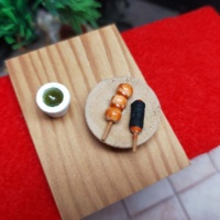 Mini-desserts japonais en plastique 1:12, mochi au thé vert, qualité exquise, œuvres délicates pour collection miniature