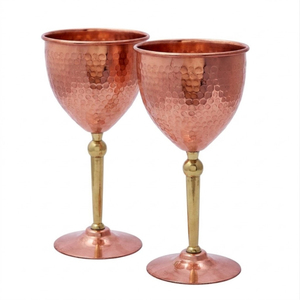 Copa de Vino de Cobre Martillado Antiguo con Tallo de Latón, Juego de 2 Copas de Cóctel de Cobre de Primera Calidad para Bar de Lujo y Regalos - Product Image 6