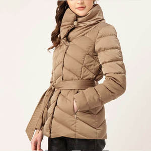 Veste d'hiver chaude à capuche personnalisée pour femmes, vente en gros, livraison directe d'usine - Product Image 3