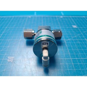 Válvula de Diafragma Operada por Aire CKD AGD-R AGD11R-4R-S, Usada como Pieza de Repuesto para Equipos Legacy Semiconductor - Product Image 3