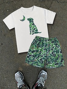 เสื้อยืดและกางเกงขาสั้นแฟชั่นกีฬาฤดูร้อนสำหรับผู้ชาย ชุดลำลองสวมใส่สบาย - Product Image 1
