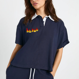 เสื้อผู้หญิงลำลองผ้าฝ้าย 100% ขายส่ง ปักโลโก้ได้ คอเสื้อตัดกันแบบโอเวอร์ไซส์ ตกแต่งด้วย Appliques เป็นมิตรกับสิ่งแวดล้อม เหมาะสำหรับฤดูร้อน รับสั่งทำ - Product Image 3