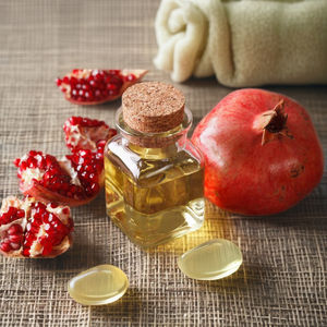 100% Natural Pharma Grade Pomegranate Seed <b>Oil</b> Liquid Form Available in Bulk Packaging of 25kgs and 180kgs - Product Image 2