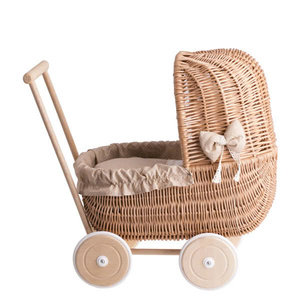 Cochecito de Ratán Natural para Muñecas con Marco de Madera y Ruedas, para Edades de 2 a 4 Años, Juguete Educativo Unisex - Product Image 2