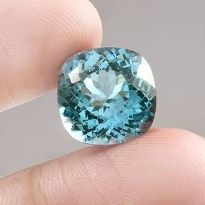 พลอยสปิเนลสีเขียวซีลอนทรงคุชชั่น รูปทรงอิสระ ธรรมชาติ ได้รับการรับรอง ความใสสูง คุณภาพเยี่ยม เกรดเครื่องประดับหรูหรา - Product Image 4