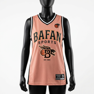Camiseta de baloncesto para mujer, duradera, de tela de malla de poliéster, color melocotón con panel lateral negro, sin mangas, con estampado por sublimación, logotipo personalizado, algodón. - Product Image 1