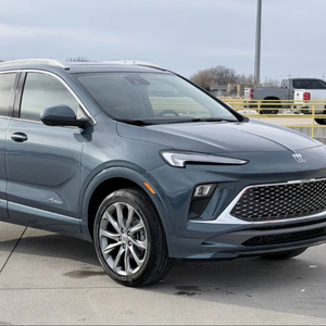 SUV Buick Encore GX Avenir Premium Deluxe à transmission intégrale - Product Image 1