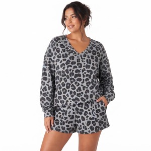 Conjunto Casual de 2 Piezas para Mujer, Sudadera con Cuello en V, Manga Larga, Estampado de Leopardo, Pantalones Cortos, Transpirable, Holgado, Otoño - Product Image 1