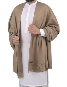 Bufanda cálida personalizable hecha a mano ligera a rayas de invierno para hombre de calidad superior - Product Image 1