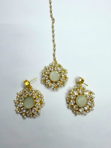 Ensemble de collier de mariée long en perles de cristal de préhnite et de pierre de lune naturelle avec boucles d'oreilles Maangtika, bijoux faits à la main en or 18 carats - Product Image 2