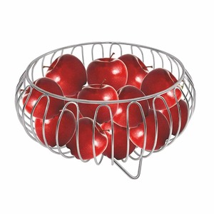 Cesta de frutas metálica modernista que aporta elegancia atemporal y encanto moderno a cualquier espacio de cocina. - Product Image 4