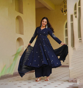 Salwar Kameez en Georgette Brodé Bleu pour Femme – Tenue Traditionnelle de Mariage et de Fête, Coupe Ample, Longueur Ras du Sol, Réversible, Séchage Rapide - Product Image 1