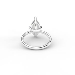 Anillo Clásico con Diamante Cultivado en Laboratorio en Forma de Marquesa, Banda Lisa de Plata de Ley 925 - Product Image 3