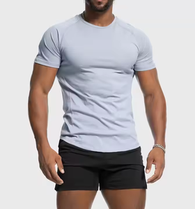 T-shirt pour homme bleu clair, coupe ajustée, manches courtes, avec impression de lettres sur le devant, tissu jersey respirant, col rond, haut décontracté pour l'entraînement - Product Image 4