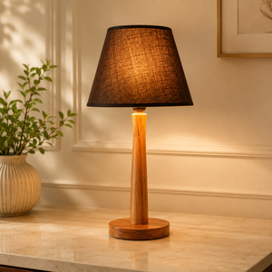 Lámpara de Mesa Moderna de Madera con Pantalla de Tela Marrón Estilo Empire para Decoración de Dormitorio - Product Image 1