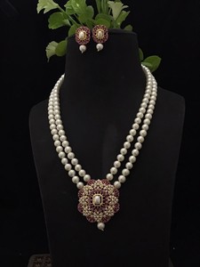 Hermoso Conjunto de Collar y Aretes de Perlas Naturales Blancas de Alta Calidad, Grado AA, con Brillos Deslumbrantes, para Mujeres y Niñas, Ideal para Bodas y Fiestas - Product Image 1