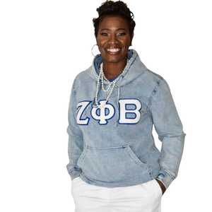 Sweat à capuche en denim Zeta Phi Beta 1920, délavage foncé, broderie chenille, vêtements de sororité grecque, unisexe, coton premium - Product Image 6