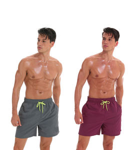 Pantalones cortos de baloncesto personalizados para hombre, de malla transpirable, de poliéster, sublimados, para playa, deportes, gimnasio, correr y fitness. - Product Image 2