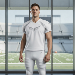 Tenue de football américain vierge en gros, à prix abordable, avec écusson brodé premium double couche sur les épaules, pour compétition universitaire et vêtements de sport - Product Image 6